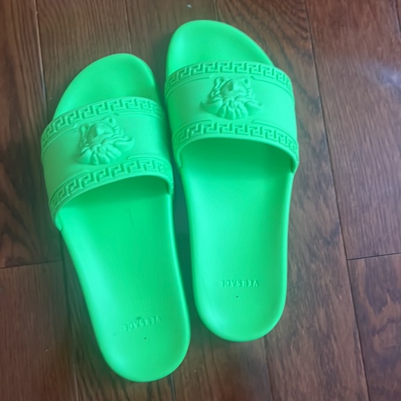 Versace slides - Picture 4 of 4